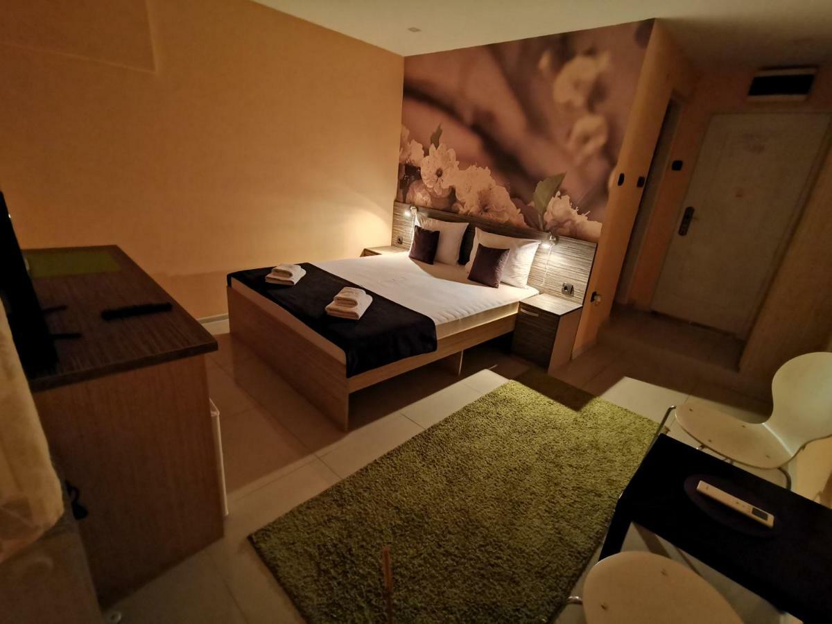 Nis City Center Guest House 외부 사진